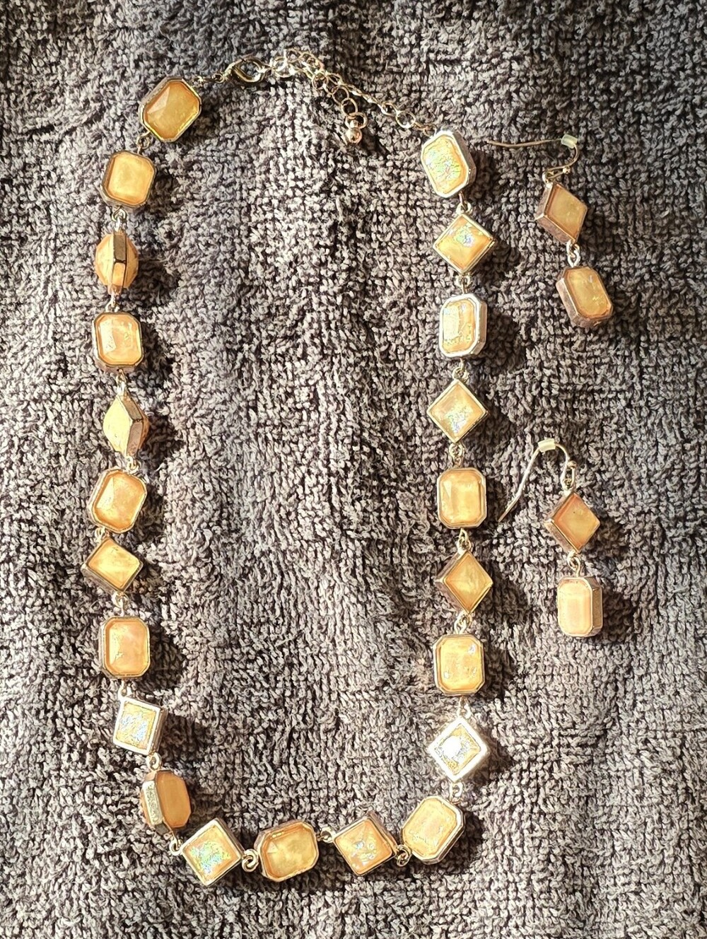Gold-Tone & Iridescent Peach Bead Necklace & Earring Set